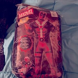 DEADPOOL COSTUME